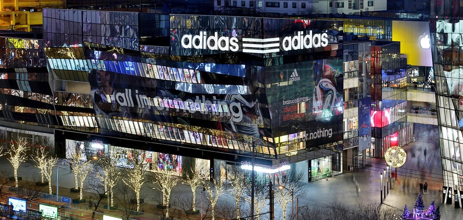 Adidas reta a Nike en casa: se marca la meta de alcanzar una cuota del 20% en EEUU