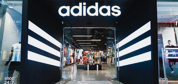 Adidas se refuerza con retail mientras reordena su red de | Modaes