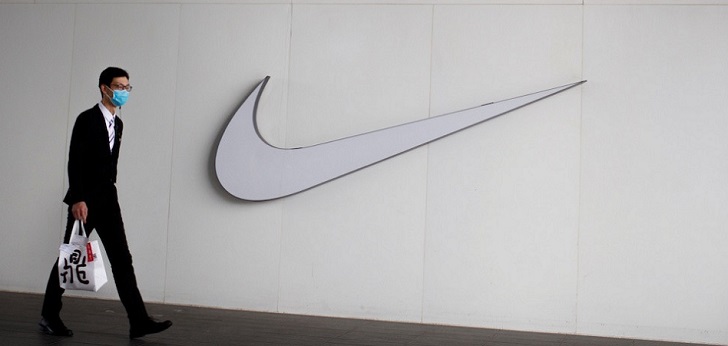 Punto muerto Absolutamente Orgullo Nike y Puma se enfrentan en los tribunales por el uso de la palabra  'footware' | Modaes