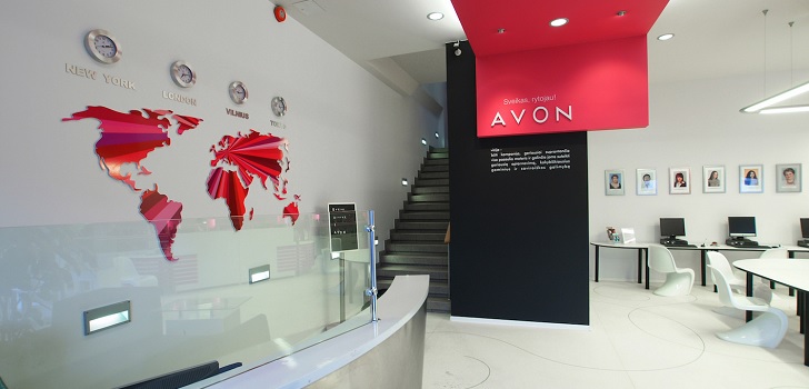 Natura obtiene el visto bueno de tres bancos para financiar la compra de  Avon | Modaes