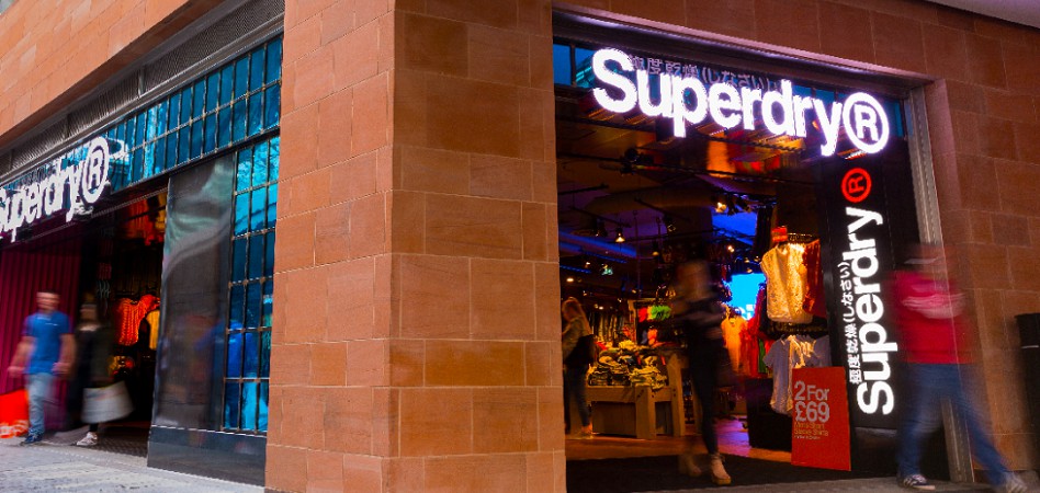 Superdry pospone la presentación de sus resultados tras lanzar un ‘profit warning’