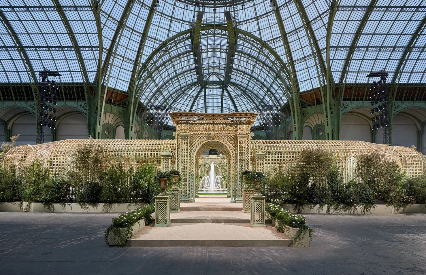 El legado continúa: Chanel vuelve a montar su pasarela en el Grand Palais de París