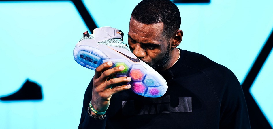 corte largo huella dactilar Reflexión Nike barre a Adidas: copa el 50% de los deportistas mejor pagados del mundo  | Modaes