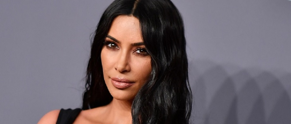 Estação Cosméticos - Chegou meninas!!! 💃 O segredo de beleza da Kim  Kardashian. A marca canadense The Ordinary chegou no Brasil. 🌟💁🌟 Eles  tem essa embalagem minimalista (que lembram vidros de remédios)