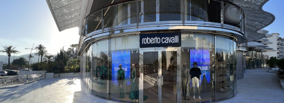 Roberto Cavalli se une a la fiebre por Ibiza con su primera tienda en la isla