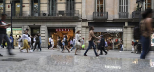 Desigual entra la calle más cara de España: releva a Bershka en Portal de l’Àngel