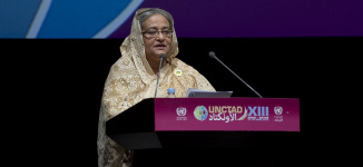 Dimite la primera ministra de Bangladesh tras semanas de protestas en el país