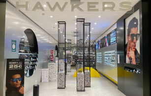 Hawkers reordena consejo y abre óptica en México