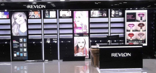 Revlon cierra 2020 contrayendo su negocio un 21%