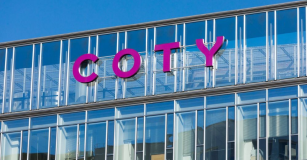 Coty dispara sus ventas en los nueve meses impulsado por el lujo, pero reduce su beneficio