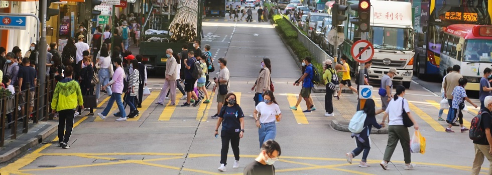 Agosto da un respiro a Pekín con mayores subidas de lo esperado en retail e industria