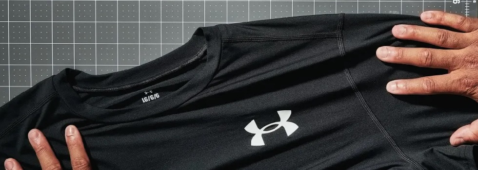 Under Armour eleva sus previsiones de pérdidas por los costes de reestructuración del negocio