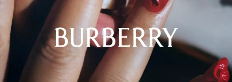 Burberry clearance uñas 48