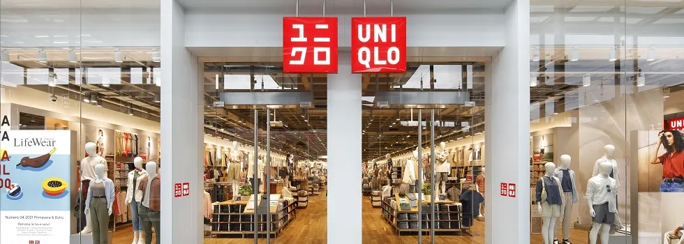 Fast Retailing cierra un ejercicio de récord: crece un 20% y gana un 8% más