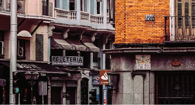 De chulapas e industria: las medidas para la moda en las elecciones de Madrid