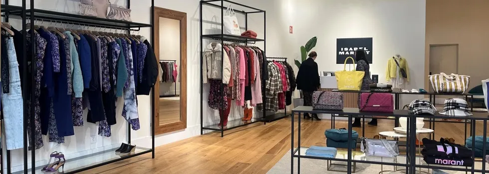 Isabel Marant sube su apuesta por España y abre en La Roca Village su primer outlet