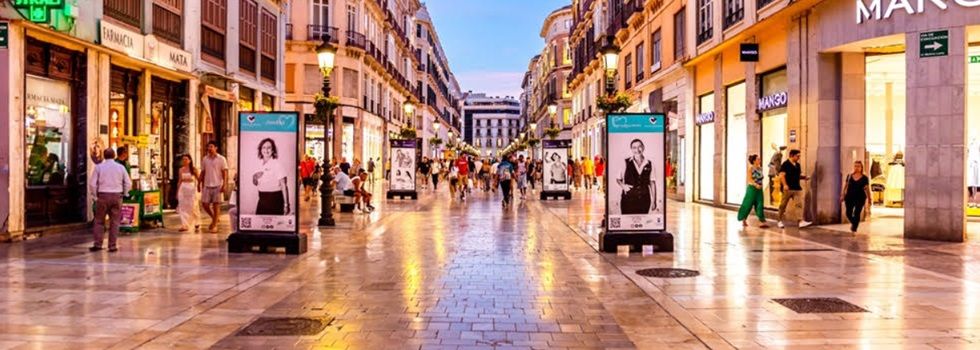 Málaga activa su principal eje comercial: Marqués de Larios recibe a Intimissimi y Dan John