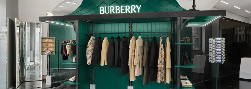 Burberry sigue reforzando su cúpula y repesca talento para el área de producto