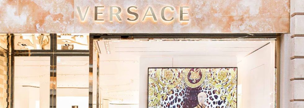 Capri saca al mercado Versace y Jimmy Choo tras el bloqueo de su venta a Tapestry