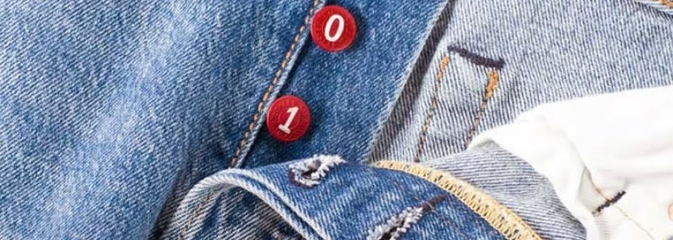 Levi Strauss demanda a Brunello Cucinelli por el supuesto plagio de su icónica etiqueta