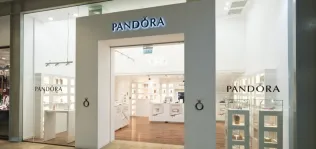 Pandora hace ‘hat trick’ en Argentina: abre en Rosario su tercera tienda en el país