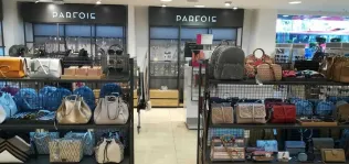 Parfois se alía con Liverpool en México para acelerar su expansión en el país