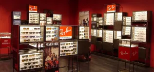 Luxottica vuelve a impulsar RayBan en Colombia: abre su tercera tienda en Bogotá