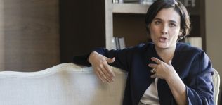 Adriana Domínguez: “Para resurgir, a veces hace falta hundirse”