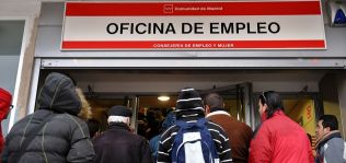 El empleo en moda retrocede un 2,6 en junio y encadena siete meses a la baja