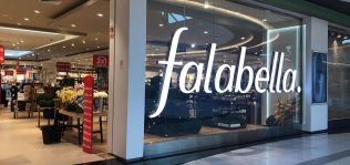 Las departamentales de Falabella caen un 2% hasta junio