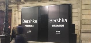 Inditex juega al ‘Monopoly’ en Portal de l’Àngel: Bershka releva ahora a Massimo Dutti