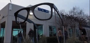 EssilorLuxottica descubre un fraude de 190 millones de euros en su fábrica de Tailandia