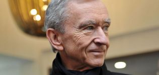 Bernard Arnault cede a sus hijos acciones de LVMH y Dior por valor de 366 millones