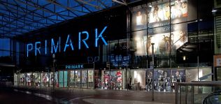 Primark vuelve a apoyarse en las aperturas para compensar el ‘like-for-like’: alza de sólo el 6%