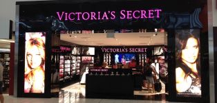 L Brands sigue a la baja: recorta un 47% sus ganancias en el primer semestre