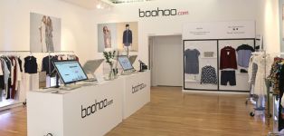 Boohoo crece un 24% pero desploma su beneficio hasta 7,8 millones de libras