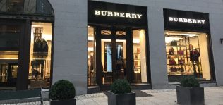 Burberry cuantifica el impacto del Covid-19: caída de hasta el 50% desde enero