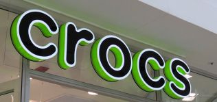 Crocs compra la empresa italiana de calzado Heydude por 2.500 millones de dólares