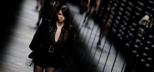 Saint Laurent se baja de la pasarela de París en 2020 por la crisis del coronavirus