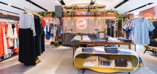 Sycamore vuelve a intentarlo en moda y tantea la compra de Ted Baker