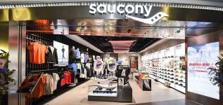 Saucony toma posiciones en China tras aliarse con Xtep: abre ‘flagship’ en Shanghái