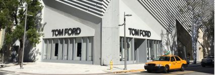 Kering desafía a Estée Lauder y tantea también la compra de Tom Ford