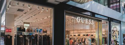 Guess eleva su beneficio 44% hasta octubre, pero reduce previsiones 