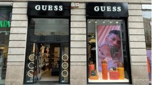 Guess gana pulmón con una ampliación en cien millones de su crédito en Europa