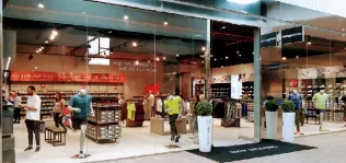 New Balance abre su mayor outlet en la Península Ibérica