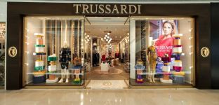 Nuevo vuelco en la cúpula de Trussardi: salen sus dos directores creativos 