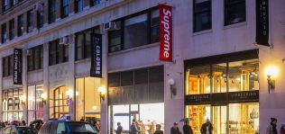 VF completa la compra de Supreme por 2.100 millones de dólares