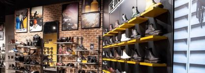 Dr. Martens alcanza los 1.000 millones de facturación, pero desploma un 29% su beneficio