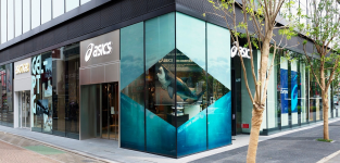 Asics cierra el semestre con un 17,9% más de ventas y revisa al alza las previsiones de 2024