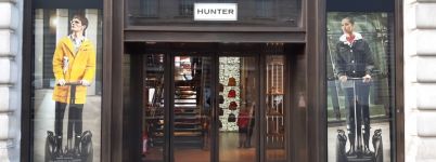 Authentic Brands Group compra Hunter y licencia la marca 